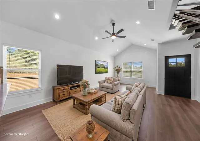 2nd image of 212 Southwood Dr, Granite Shoals, TX 78654 | MLS# 3193912