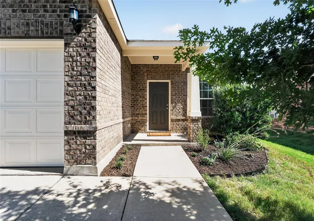 Photo 3 of Single family home for sale at 338 Pine Arbol, Buda, TX 78610 | MLS# 5618438 | Listing updated on 2026-08-26