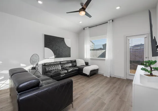 Photo 4 of Single family home for sale at 120 Scarborough Way, San Marcos, TX 78666 | MLS# 3491138 | Listing updated on 2026-07-30