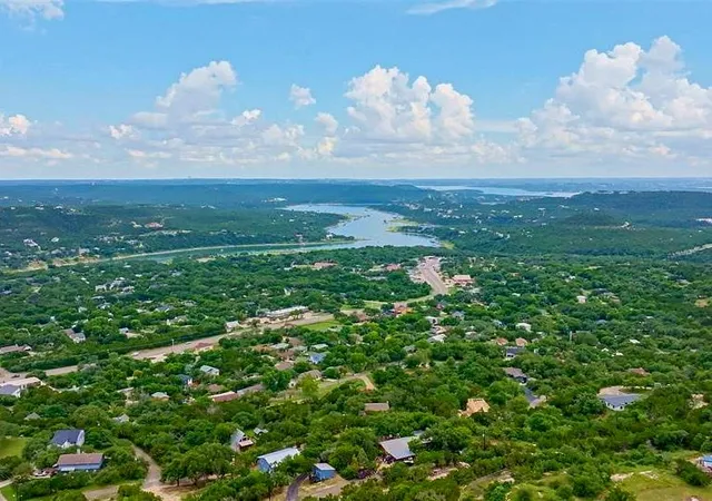 2nd image of 11207 Mountain Top Cir, Jonestown, TX 78645 | MLS# 9962794