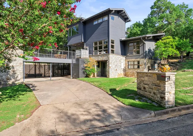 Photo 2 of Single family home for sale at 601 Westwood Ter, Austin, TX 78746 | MLS# 2524333 | Listing updated on 2026-09-18