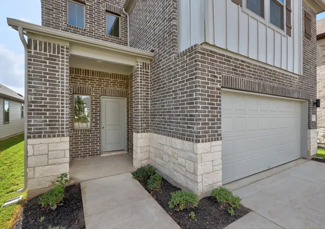 Photo 3 of Single family home for sale at 205 Hornet St, Elgin, TX 78621 | MLS# 4075610 | Listing updated on 2026-10-06