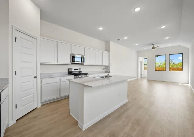 4th image of 201 Hornet St, Elgin, TX 78621 | MLS# 4005300