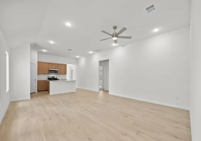 Photo 3 of Single family home for sale at 211 Hornet St, Elgin, TX 78621 | MLS# 5550690 | Listing updated on 2026-10-05