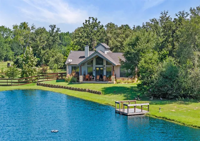 3rd image of 214 Private Road 7055 Pr, Milano, TX 76556 | MLS# 3738725
