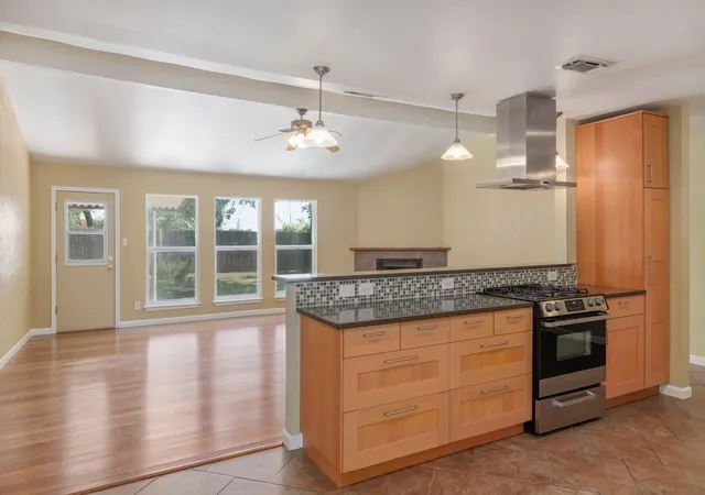 Photo 4 of Single family home for sale at 6006 Morning Dew Dr, Austin, TX 78749 | MLS# 3452065 | Listing updated on 2026-10-08