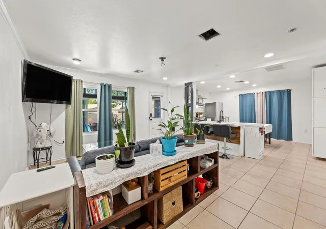 4th image of 1404 Anise Dr, Austin, TX 78741 | MLS# 4819775