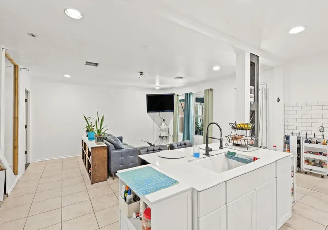 5th image of 1404 Anise Dr, Austin, TX 78741 | MLS# 4819775