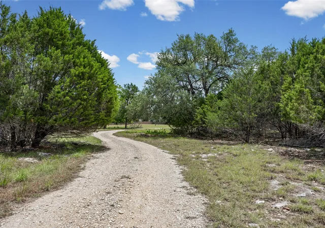 Photo 4 of Single family home for sale at 6843 S Lakewood Dr, Georgetown, TX 78633 | MLS# 8023451 | Listing updated on 2026-08-02