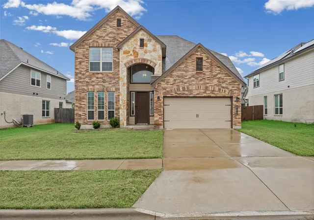 Photo 2 of Single family home for sale at 811 Clanton Cv, Killeen, TX 76542 | MLS# 9398217 | Listing updated on 2026-09-02