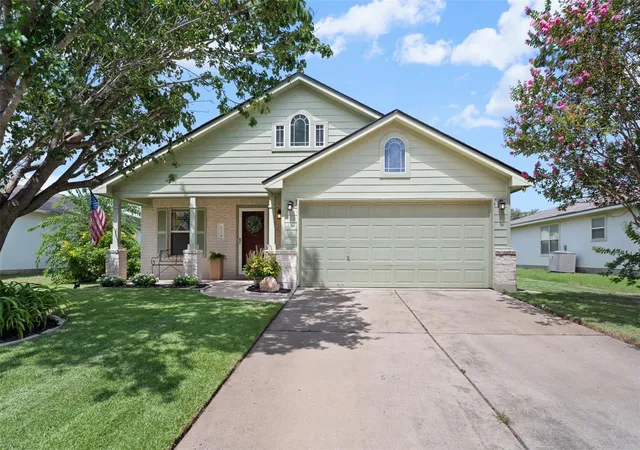 Photo 1 of Single family home for sale at 214 Jennifer Ln, Bastrop, TX 78602 | MLS# 3277130 | Listing updated on 2026-08-15