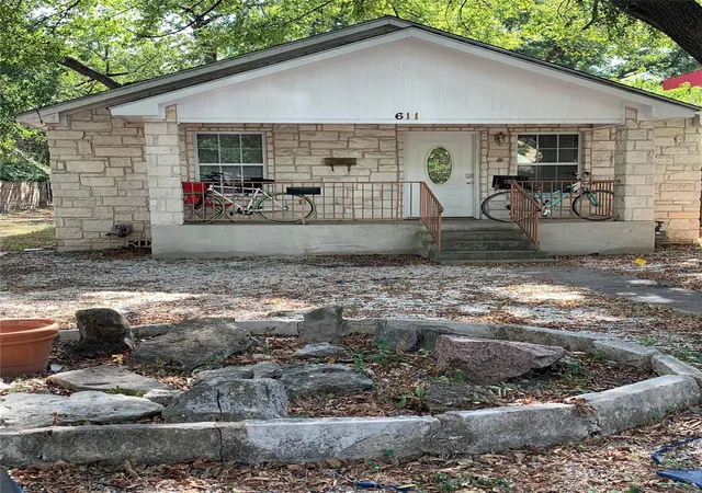 1st image of 611 W Live Oak St, Austin, TX 78704 | MLS# 6048842