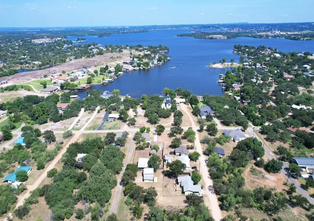 2nd image of 135 E Hickory Dr, Granite Shoals, TX 78654 | MLS# 7477491