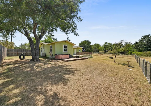 3rd image of 135 E Hickory Dr, Granite Shoals, TX 78654 | MLS# 7477491