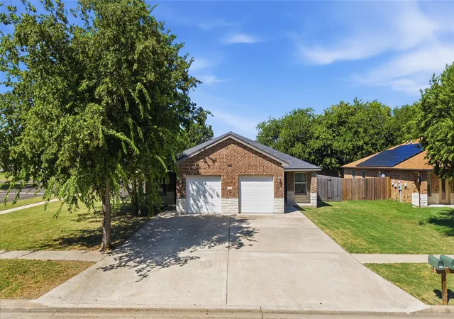 2nd image of 112 E Truman Ave, Copperas Cove, TX 76522 | MLS# 6935315