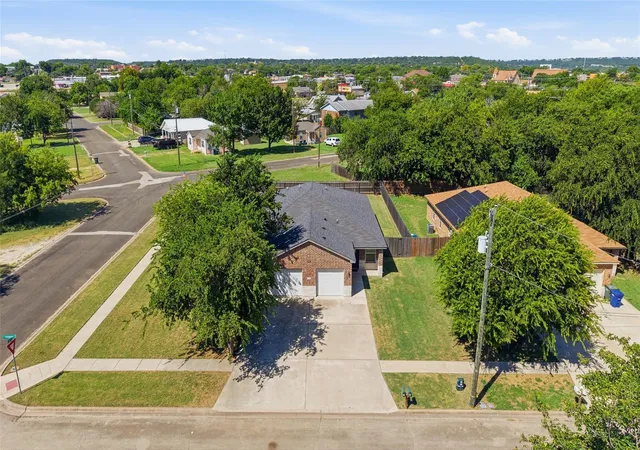 3rd image of 112 E Truman Ave, Copperas Cove, TX 76522 | MLS# 6935315