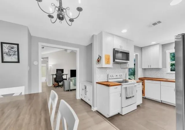 5th image of 2109 N Cannes Dr, Cedar Park, TX 78613 | MLS# 6095585