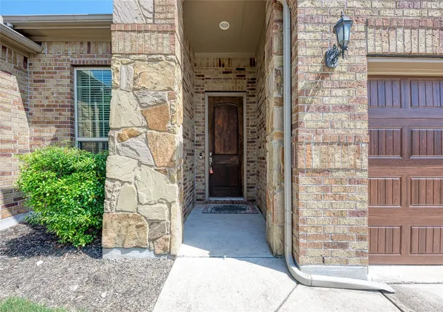 Photo 3 of Single family home for sale at 600 Rosedale Blvd, Georgetown, TX 78628 | MLS# 4996510 | Listing updated on 2026-09-30