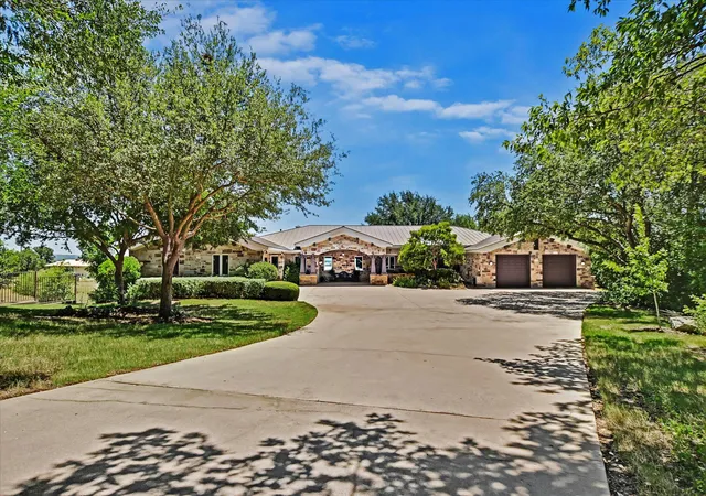 Photo 3 of Single family home for sale at 2803 Ranch Rd 2831, Horseshoe Bay, TX 78657 | MLS# 2716854 | Listing updated on 2026-07-30