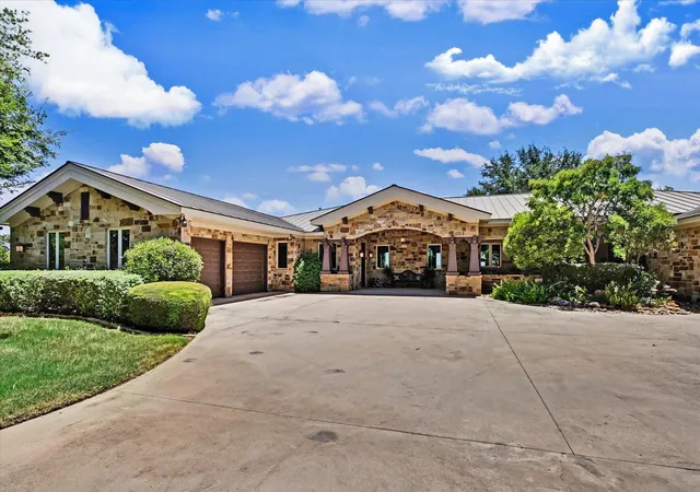 Photo 3 of Single family home for sale at 2803 Ranch Rd 2831, Horseshoe Bay, TX 78657 | MLS# 2716854 | Listing updated on 2026-07-30