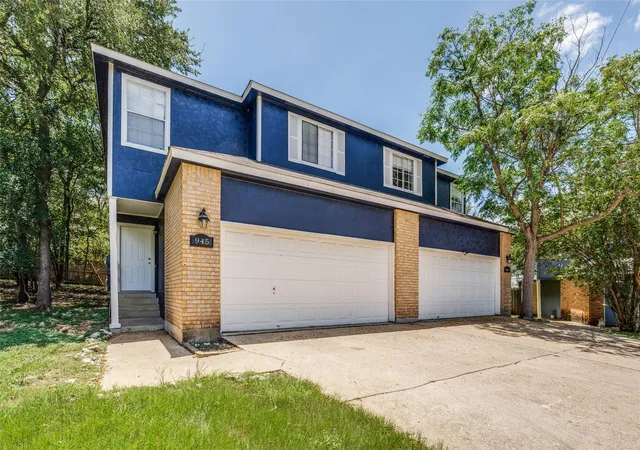 2nd image of 945 947 Sagewood Trl, San Marcos, TX 78666 | MLS# 4064365