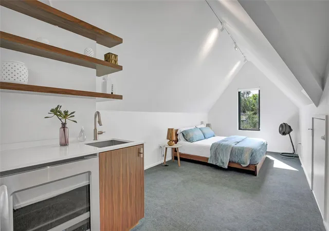 3rd image of 52 Waller St, Austin, TX 78702