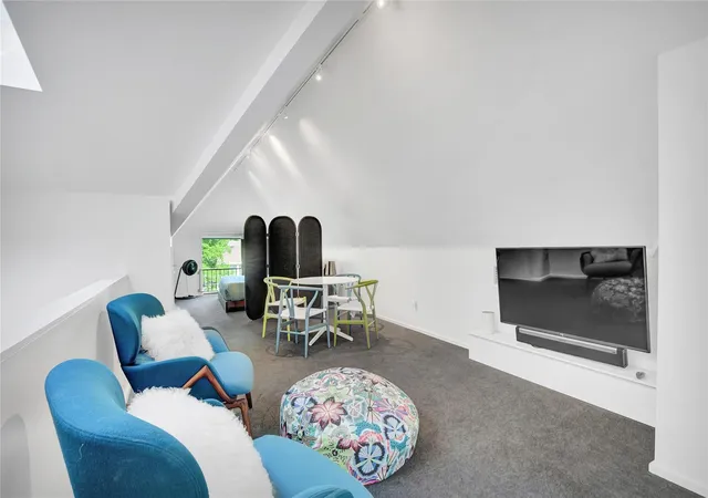 4th image of 52 Waller St, Austin, TX 78702
