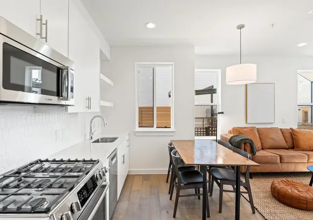 Listing Photo 4 - Condo for sale in building located at 3613 Jetson Wy, Austin, TX 78723 - Unit #112