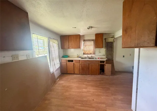 4th image of 808 W Boundary St, Giddings, TX 78942 | MLS# 3865393