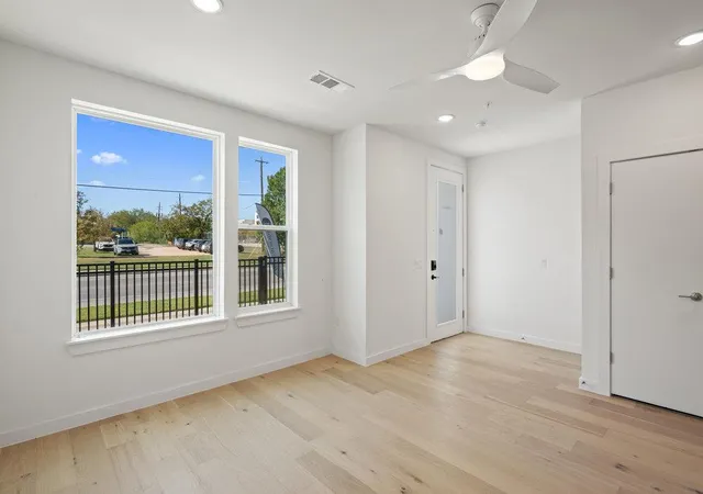 2nd image of 2113 E M Franklin Ave #88, Austin, TX 78723 | MLS# 6749411