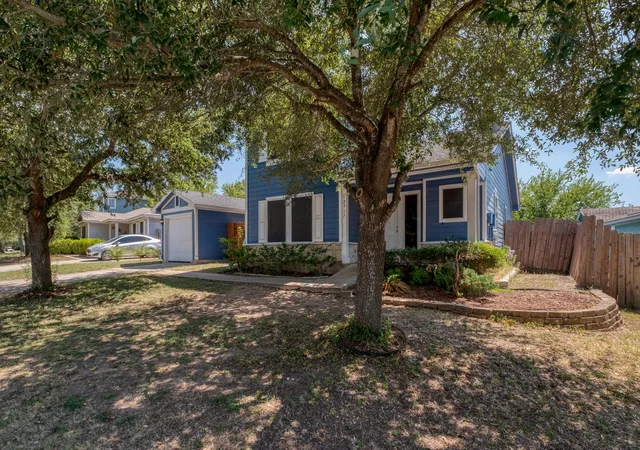 2nd image of 12917 Briarcreek Loop, Manor, TX 78653 | MLS# 2409371