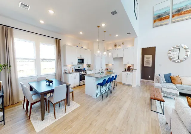 Photo 4 of Single family home for sale at 1124 Stonehill Dr, Georgetown, TX 78633 | MLS# 9911866 | Listing updated on 2026-09-02