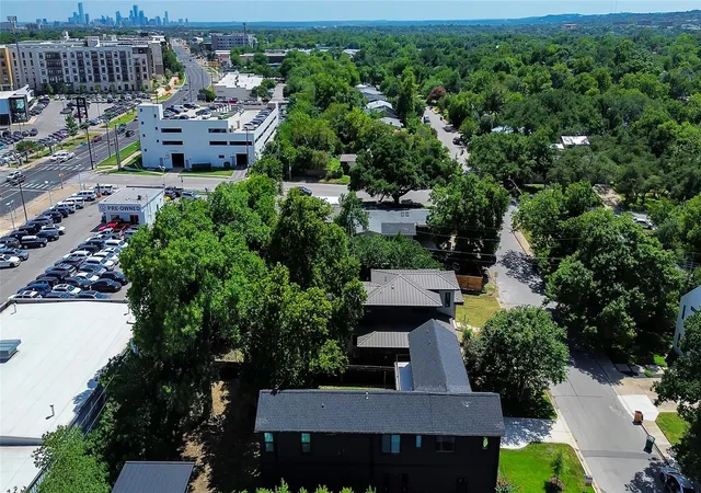 40th image of 6905 Daugherty St, Austin, TX 78757 | MLS# 9881862