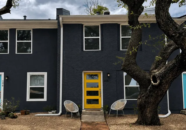 2nd image of 6211 Manor Rd #105, Austin, TX 78723 | MLS# 8296399