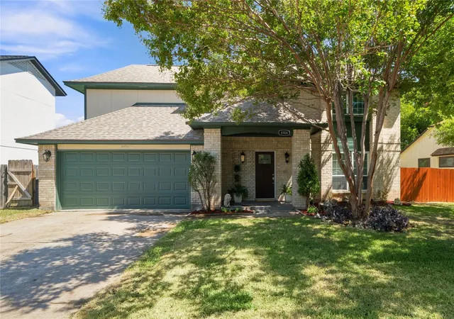 Photo 3 of Single family home for sale at 8904 Bridgewood Trl, Austin, TX 78729 | MLS# 6894793 | Listing updated on 2026-09-04