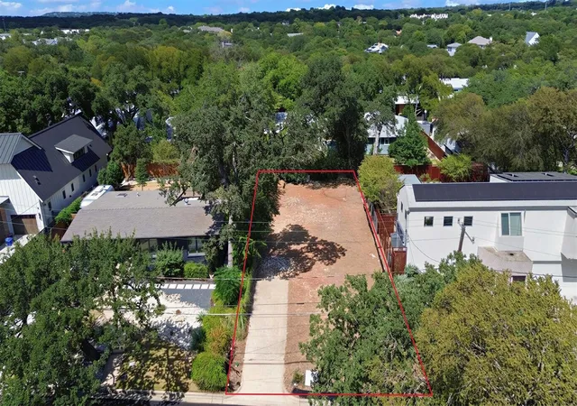 Photo 3 of Land for sale at 2406 W 10th Street, Austin, TX 78703 | MLS# 3495941 | Listing updated on 2026-10-06