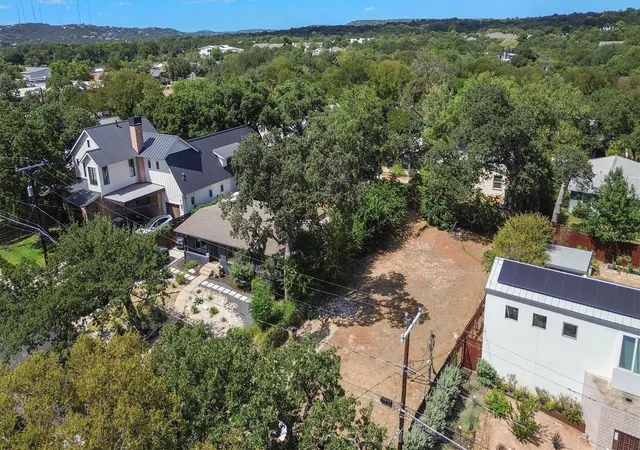 Photo 4 of Land for sale at 2406 W 10th Street, Austin, TX 78703 | MLS# 3495941 | Listing updated on 2026-10-06