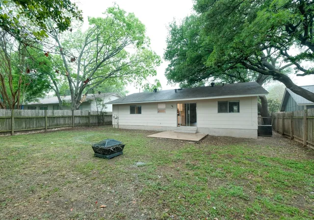 12th image of 10419 Firethorn Ln, Austin, TX 78750 | MLS# 7311739