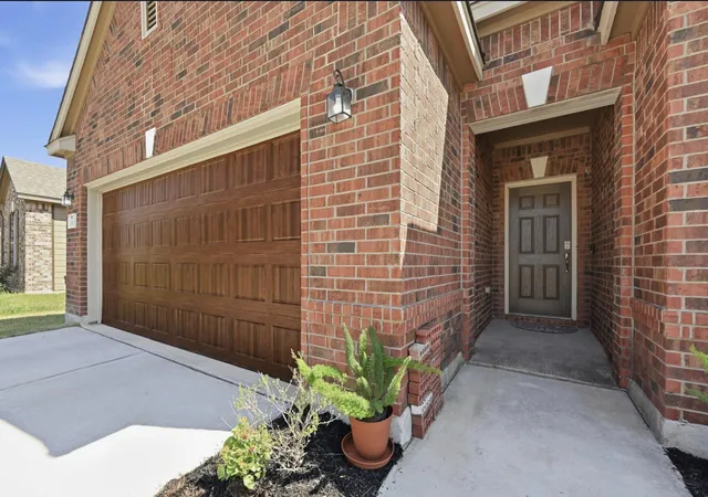 Photo 3 of Single family home for sale at 201 Connor Elkins Dr, Kyle, TX 78640 | MLS# 5966872 | Listing updated on 2026-10-06