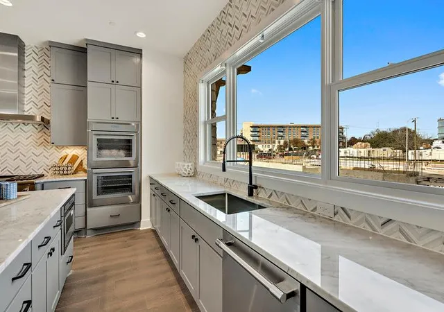 Listing Photo 5 - Condo for sale in building located at 4209 Prevail Ln, Austin, TX 78731