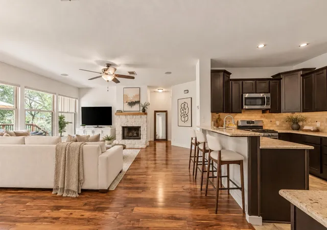 Photo 3 of Single family home for sale at 9131 Edwardson Ln, Austin, TX 78749 | MLS# 5457585 | Listing updated on 2026-10-08