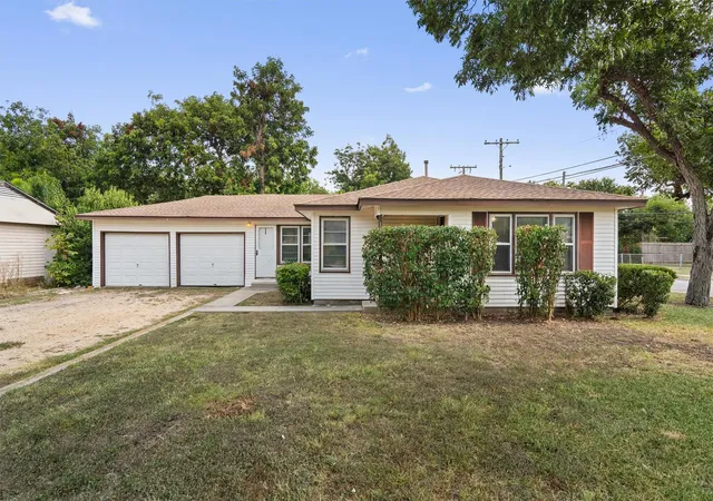 1st image of 1119 Kent St, Taylor, TX 76574 | MLS# 7479250