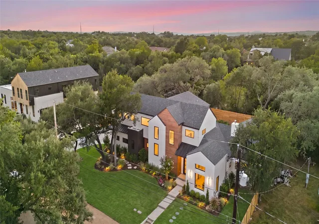 Photo 1 of Single family home for sale at 1500 Lipan Trl, Austin, TX 78733 | MLS# 9977418 | Listing updated on 2026-10-08