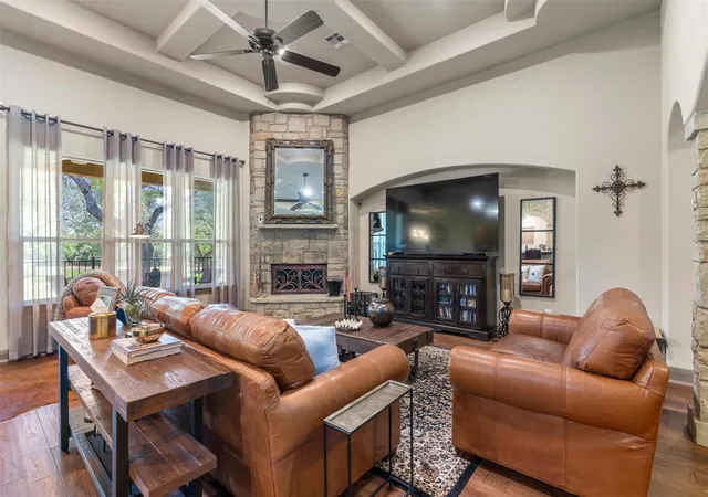 2nd image of 104 Vista Ln, Georgetown, TX 78633 | MLS# 8870140