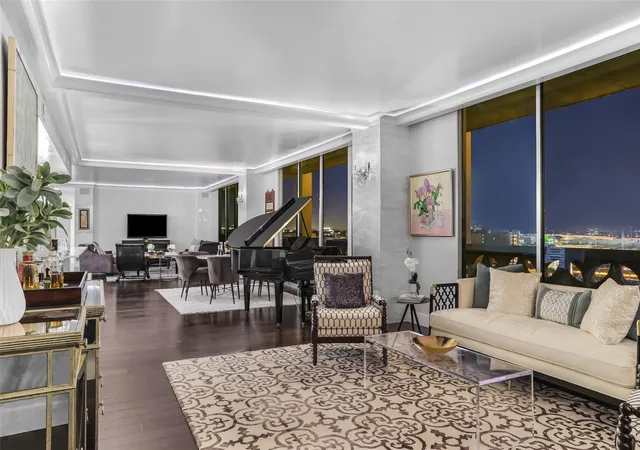 2nd image of 1801 Lavaca St, Austin, TX 78701