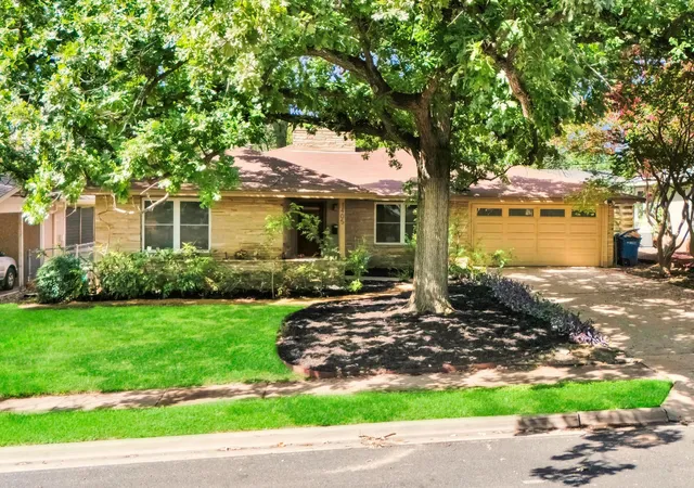 2nd image of 1405 Briarcliff Blvd, Austin, TX 78723 | MLS# 7817795