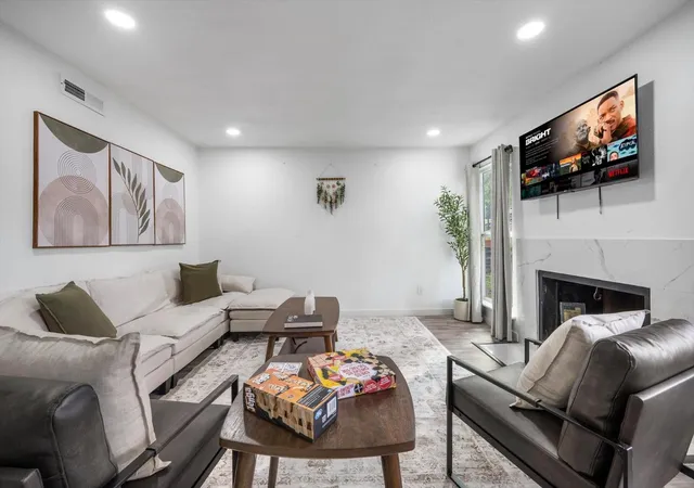 5th image of 6413 Chimney Creek Cir, Austin, TX 78723