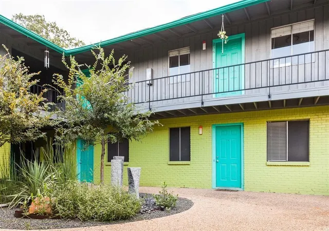 2nd image of 3914Th Ave D, Austin, TX 78751