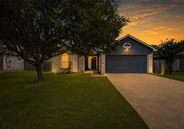 2nd image of 218 Juniper St, Georgetown, TX 78626 | MLS# 3058916