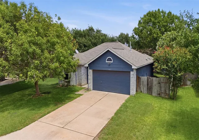 Photo 2 of Single family home for sale at 218 Juniper St, Georgetown, TX 78626 | MLS# 3058916 | Listing updated on 2026-10-26